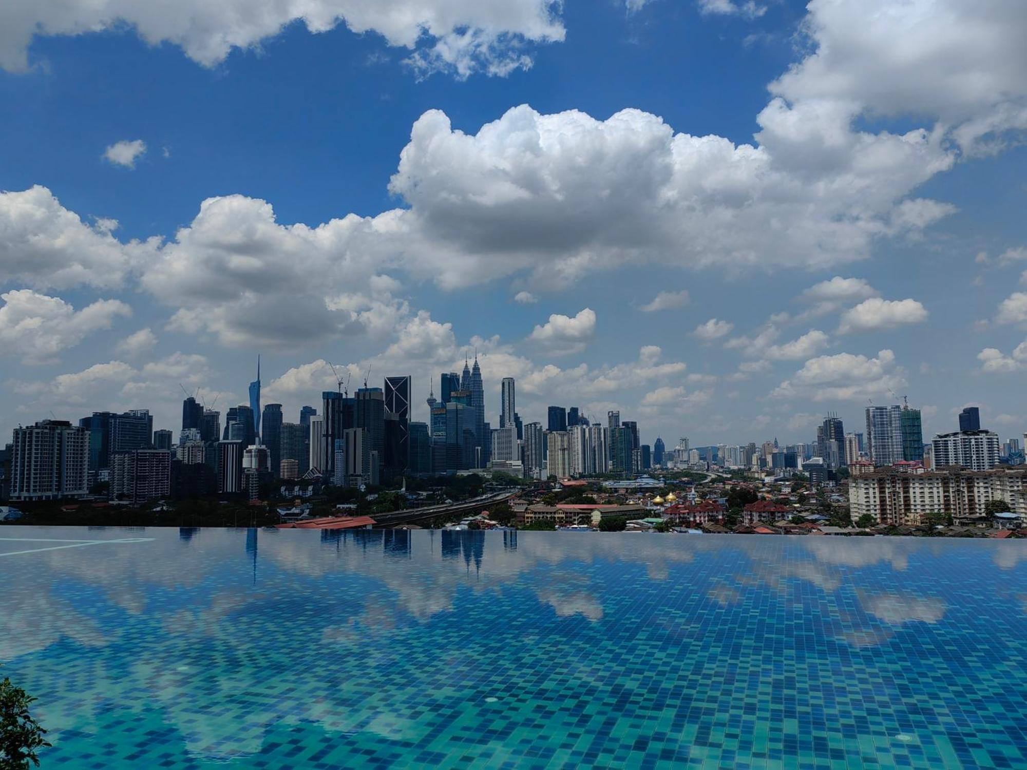 Datum Jelatek Sky Klcc Skyring Linked To Lrt And Mall Aparthotel Ampang (Selangor)