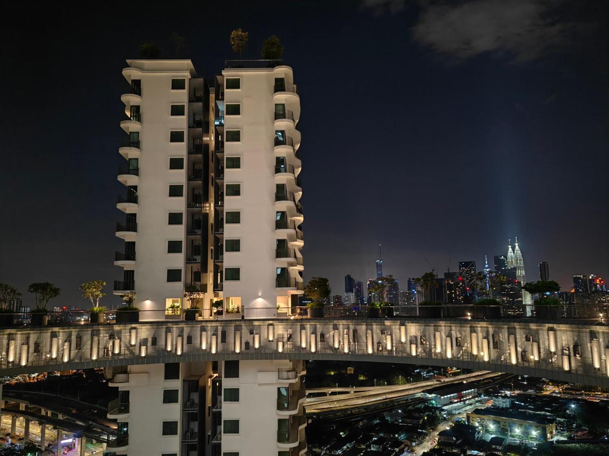 Datum Jelatek Sky Klcc Skyring Linked To Lrt And Mall