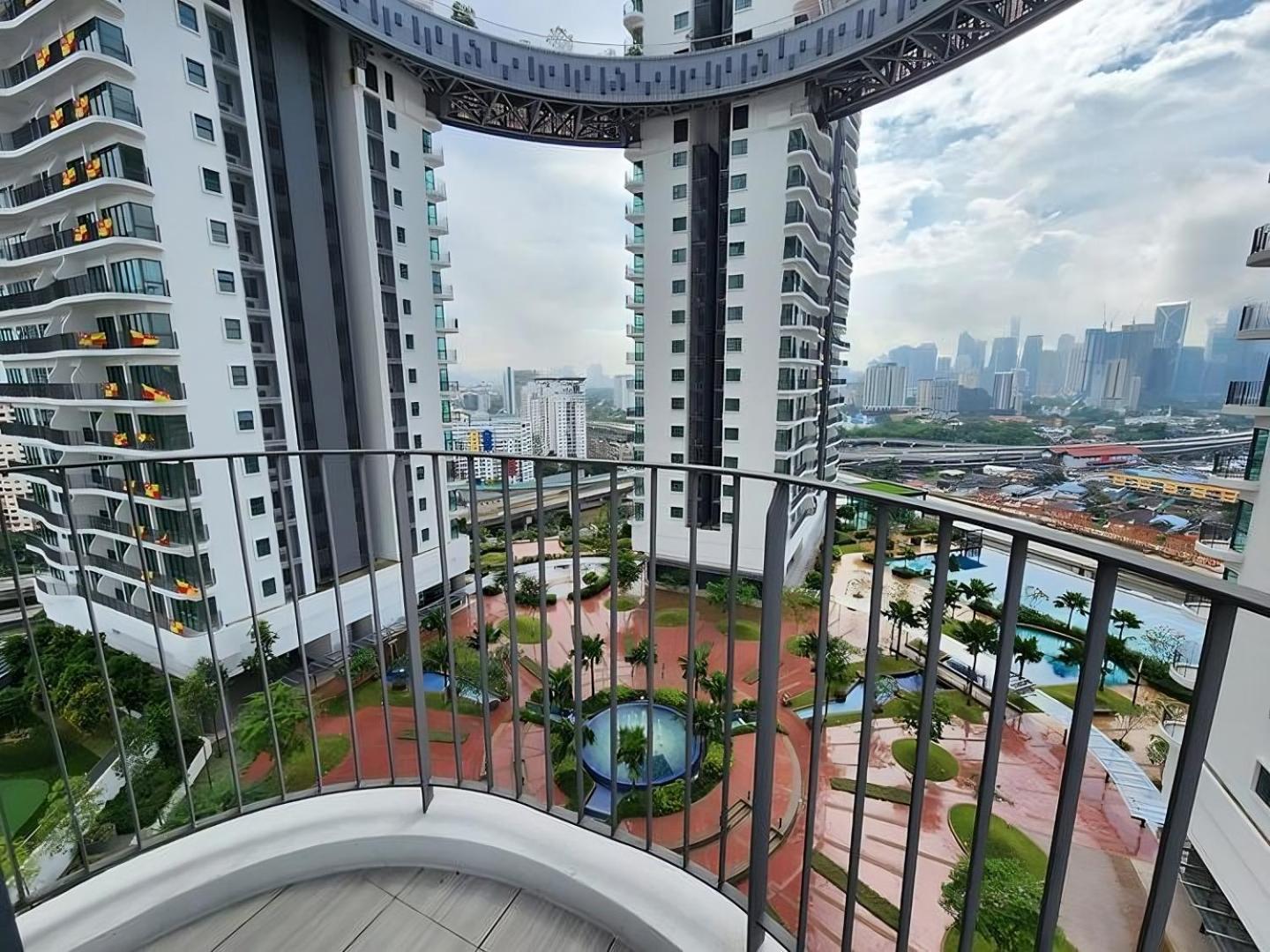 Datum Jelatek Sky Klcc Skyring Linked To Lrt And Mall Ampang (Selangor)