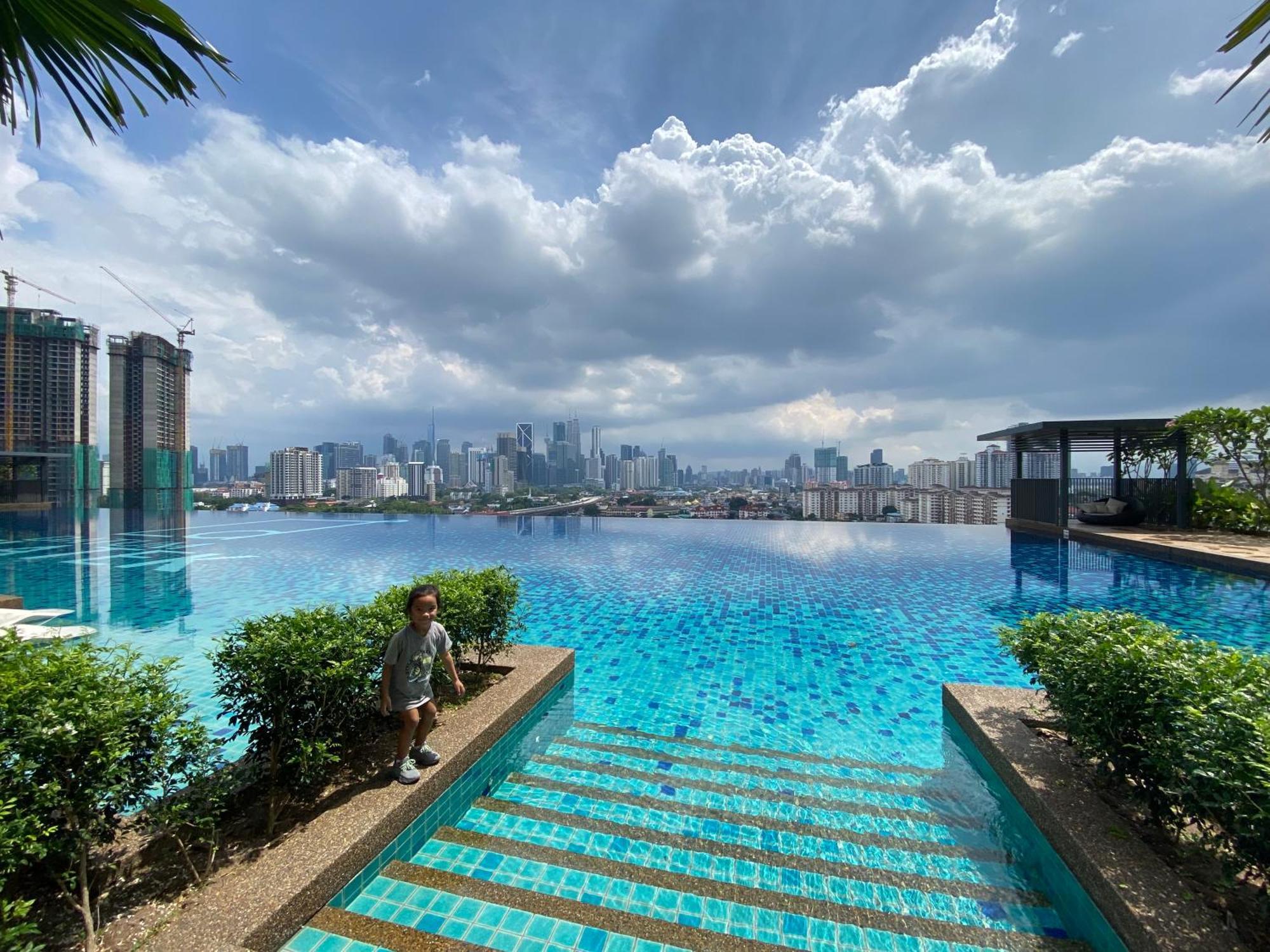 Datum Jelatek Sky Klcc Skyring Linked To Lrt And Mall * Ampang (Selangor)